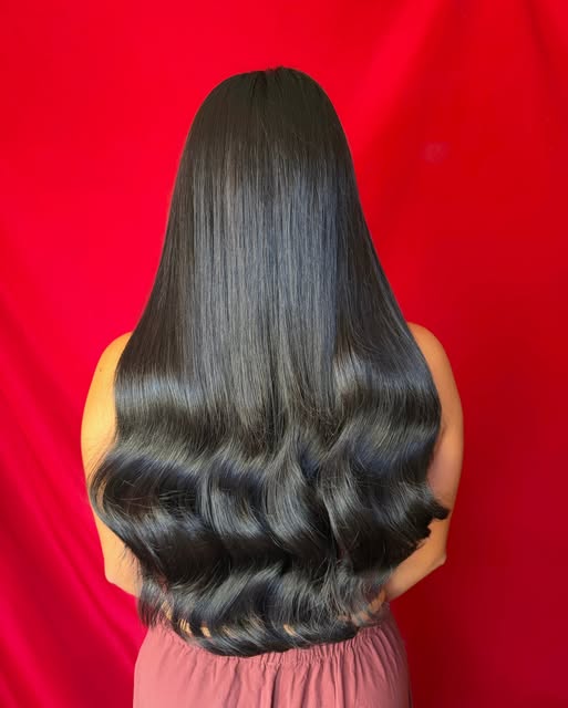 Full dark curls
